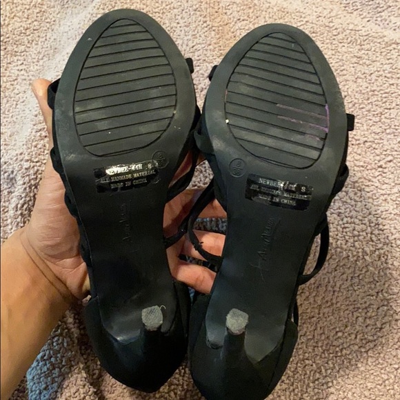 Black Strappy Heels Size 8 - Picture 4 of 9